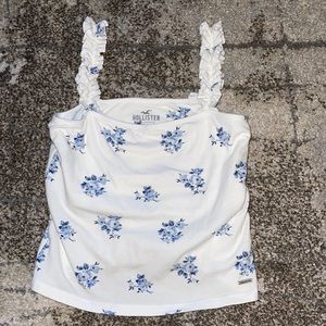 ❌SOLD❌Hollister women’s ruffle square-neck floral tank cropped top blue white